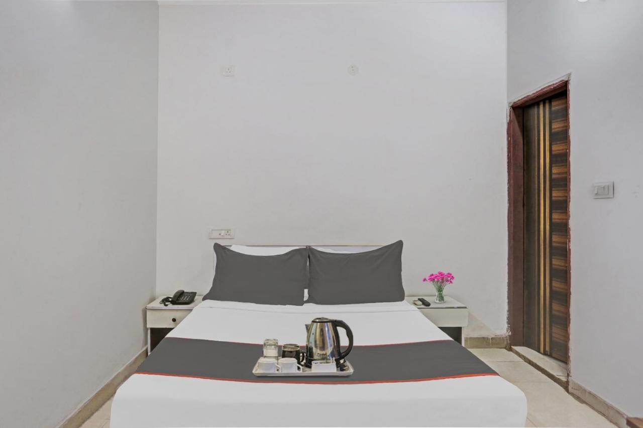 Hotel O Imperial Residency Near Dashrath Puri Metro Station Nuova Delhi Esterno foto