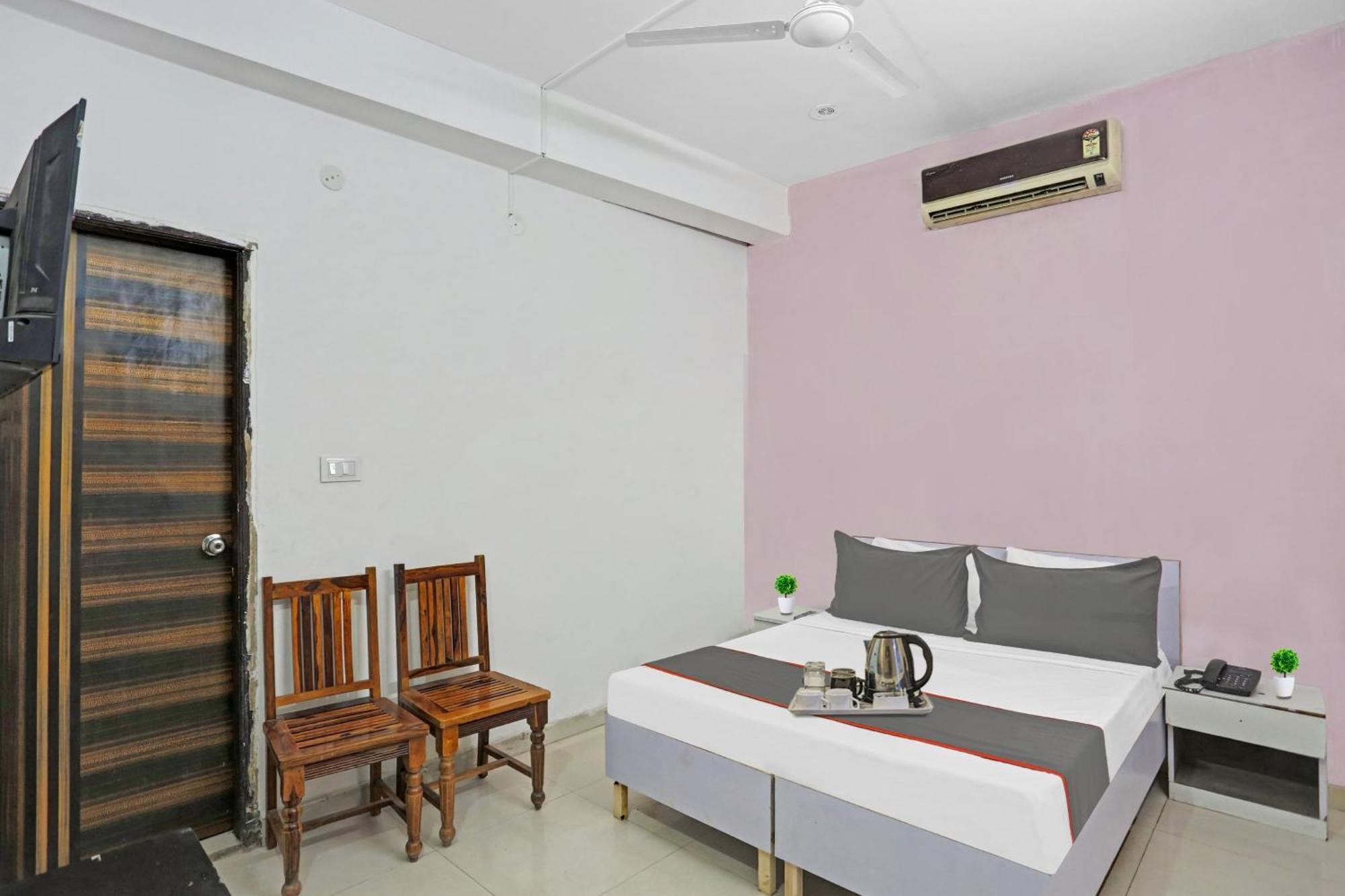 Hotel O Imperial Residency Near Dashrath Puri Metro Station Nuova Delhi Esterno foto