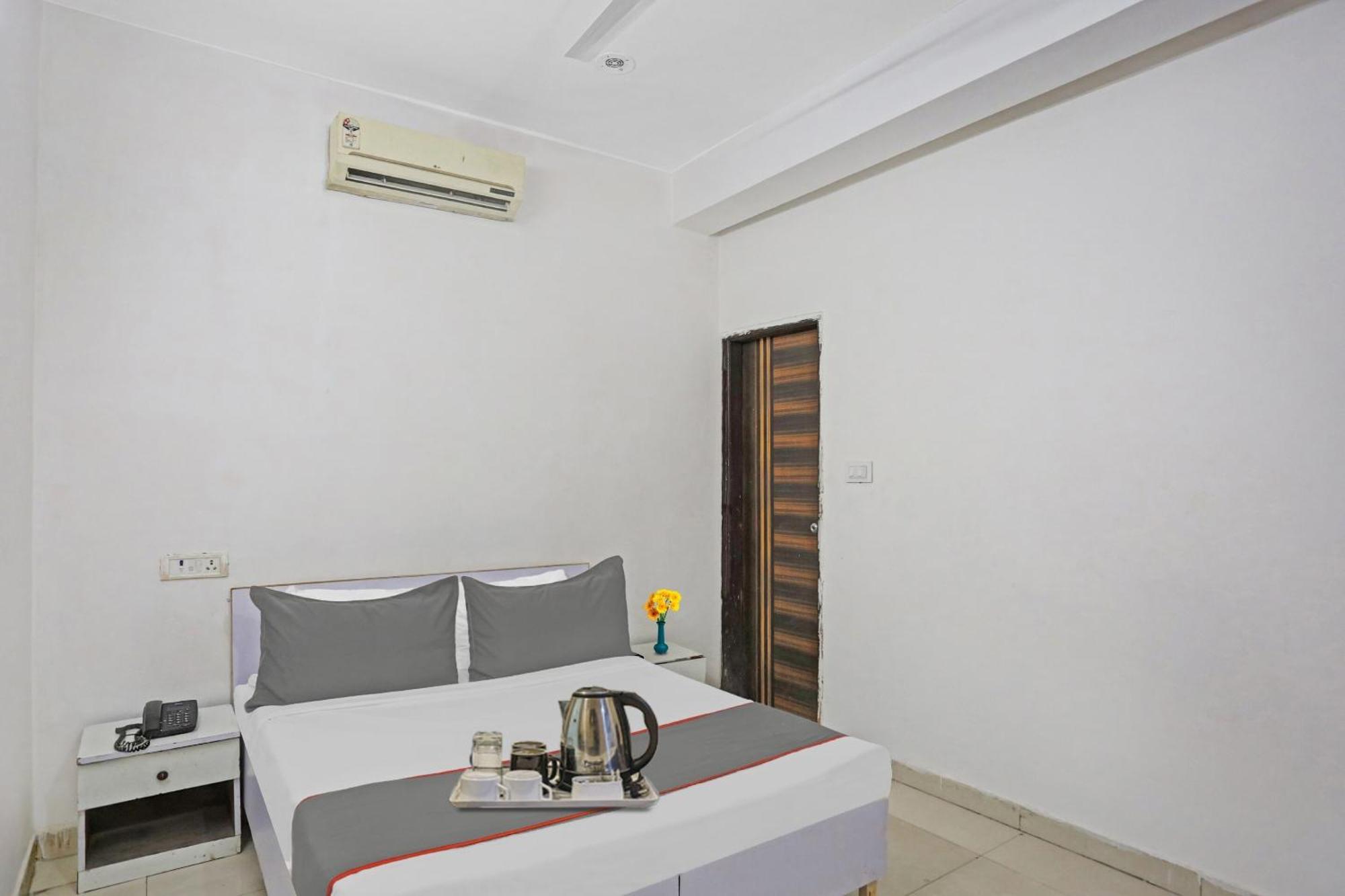 Hotel O Imperial Residency Near Dashrath Puri Metro Station Nuova Delhi Esterno foto