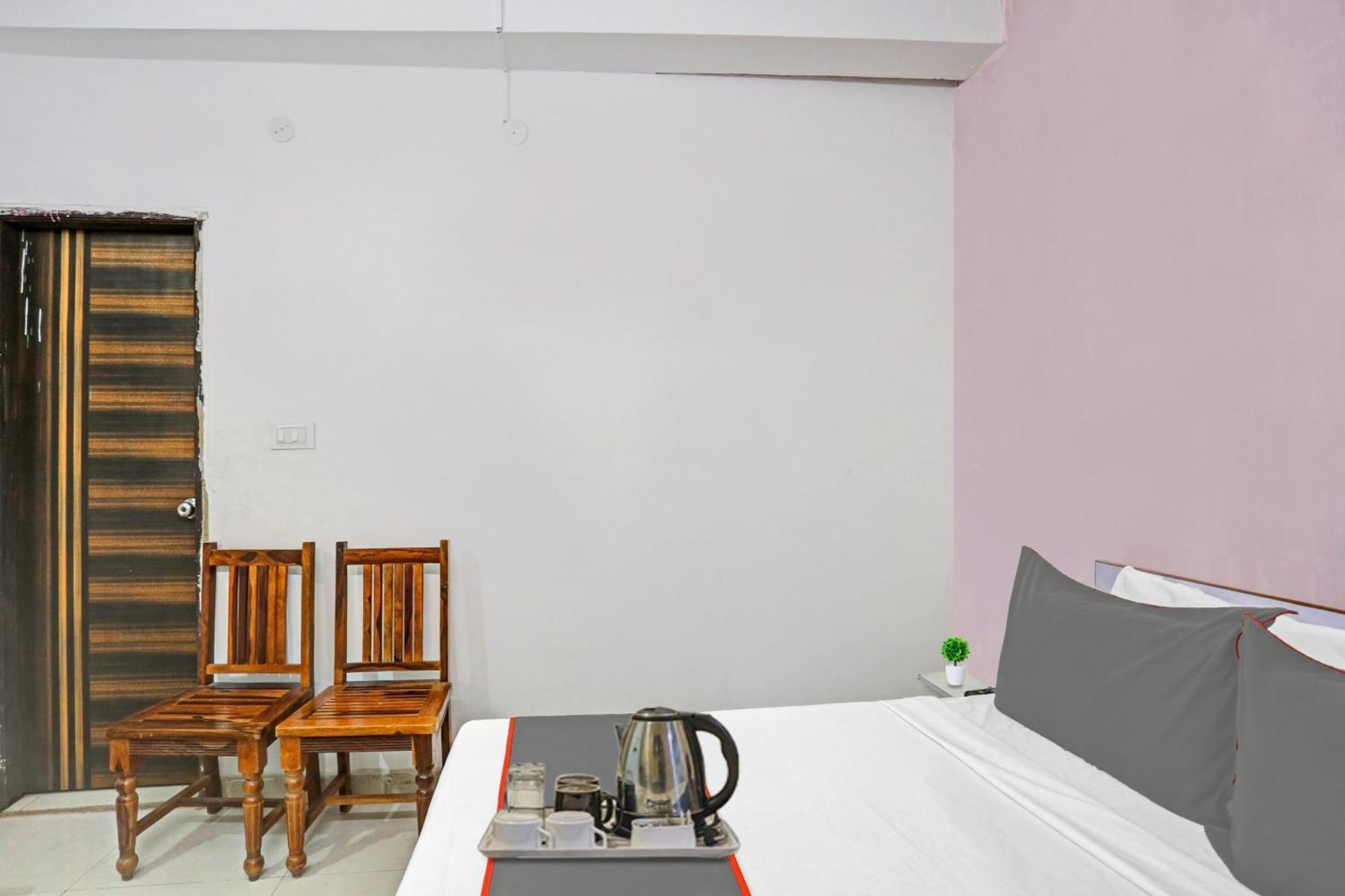Hotel O Imperial Residency Near Dashrath Puri Metro Station Nuova Delhi Esterno foto